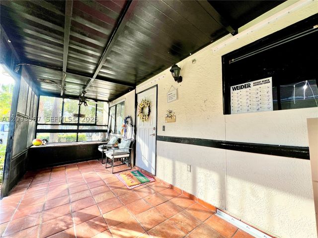 3318 NW 103rd Ave, Sunrise, FL 33351