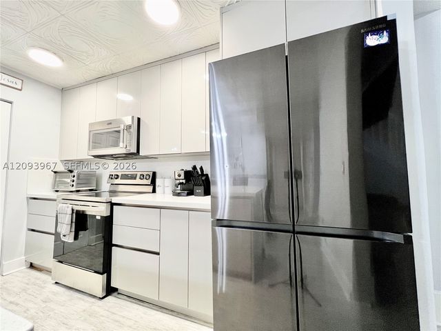 3318 NW 103rd Ave, Sunrise, FL 33351
