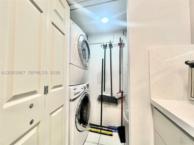 3318 NW 103rd Ave, Sunrise, FL 33351