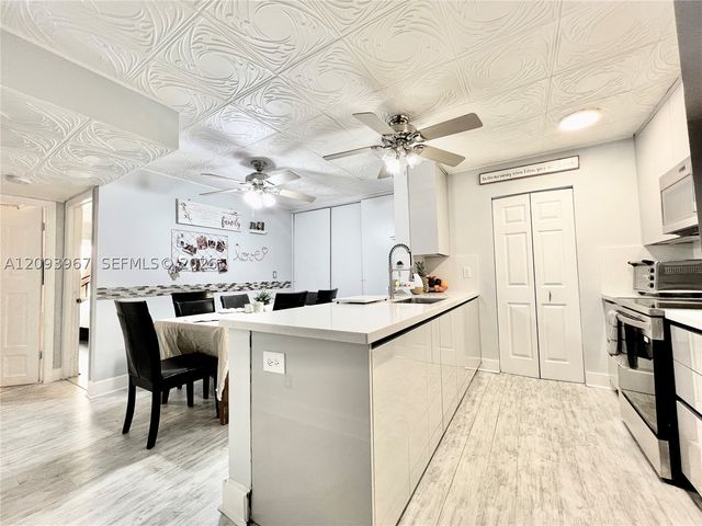 3318 NW 103rd Ave, Sunrise, FL 33351
