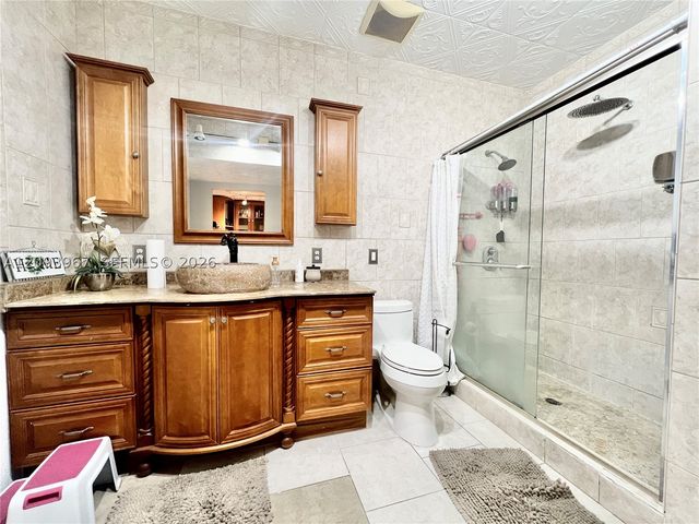 3318 NW 103rd Ave, Sunrise, FL 33351