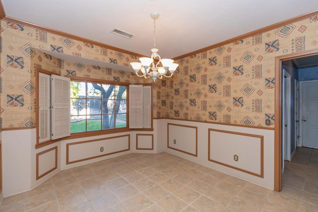 2131 N Charles Street, Pampa, TX 79065