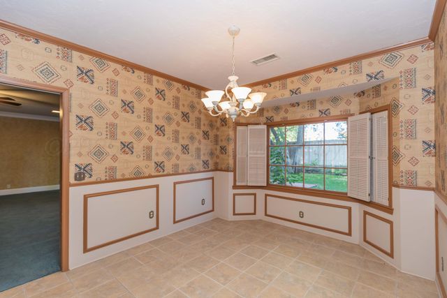 2131 N Charles Street, Pampa, TX 79065