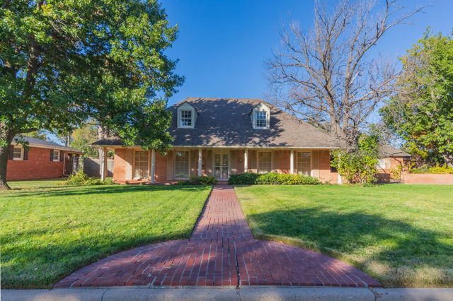 2131 N Charles Street, Pampa, TX 79065