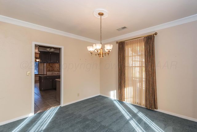 2131 N Charles Street, Pampa, TX 79065