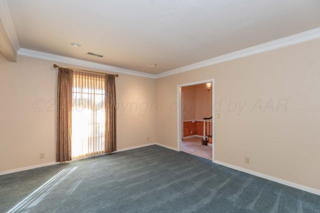 2131 N Charles Street, Pampa, TX 79065