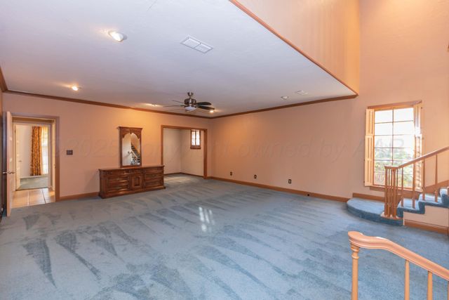 2131 N Charles Street, Pampa, TX 79065