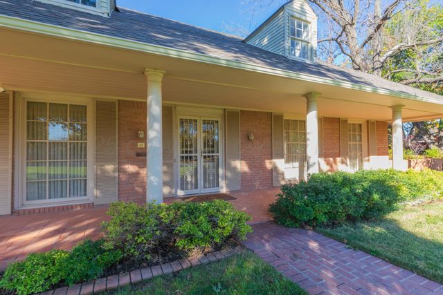 2131 N Charles Street, Pampa, TX 79065