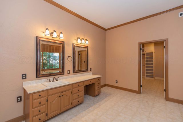 2131 N Charles Street, Pampa, TX 79065