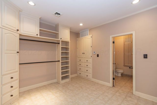 2131 N Charles Street, Pampa, TX 79065