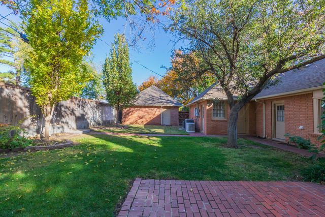 2131 N Charles Street, Pampa, TX 79065