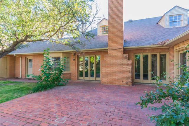 2131 N Charles Street, Pampa, TX 79065