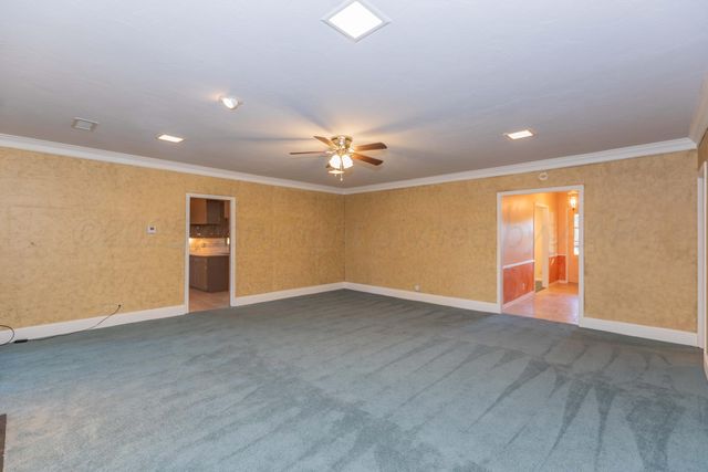 2131 N Charles Street, Pampa, TX 79065