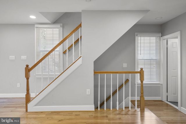 10 LOGANWOOD CT, North Bethesda, MD 20852