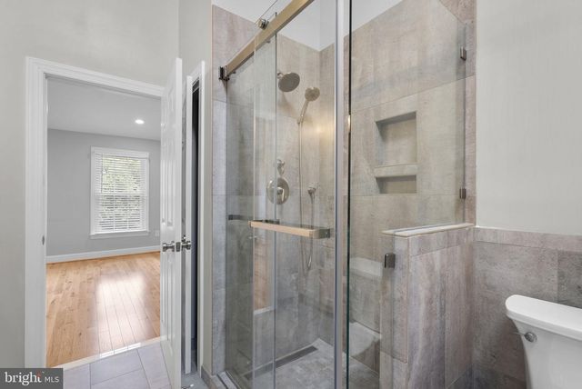 10 LOGANWOOD CT, North Bethesda, MD 20852