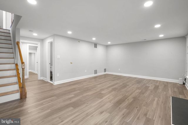 10 LOGANWOOD CT, North Bethesda, MD 20852