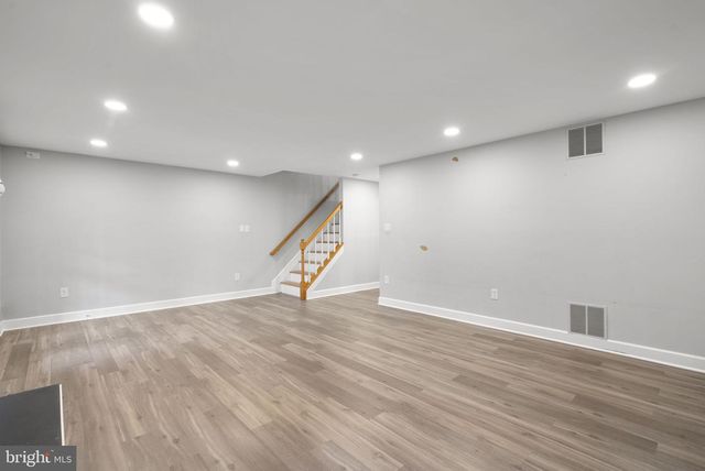 10 LOGANWOOD CT, North Bethesda, MD 20852