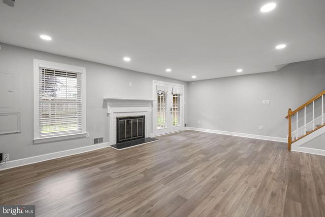10 LOGANWOOD CT, North Bethesda, MD 20852