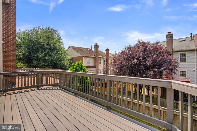 10 LOGANWOOD CT, North Bethesda, MD 20852
