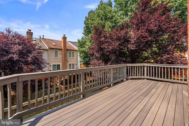 10 LOGANWOOD CT, North Bethesda, MD 20852
