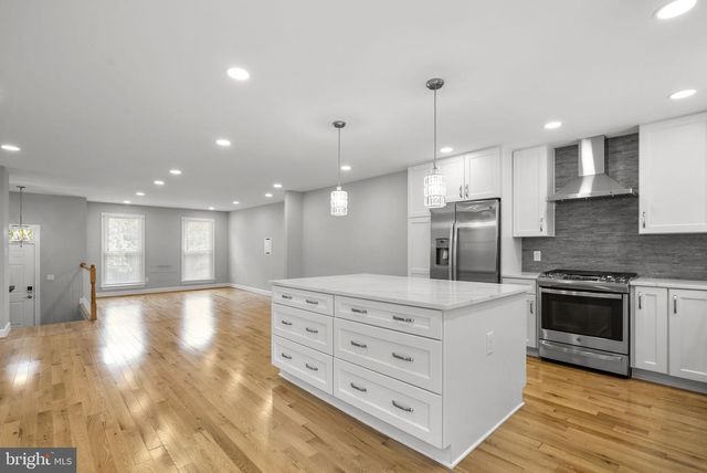 10 LOGANWOOD CT, North Bethesda, MD 20852