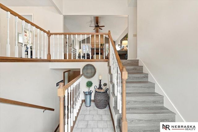 637 S 215th Street, Omaha, NE 68022