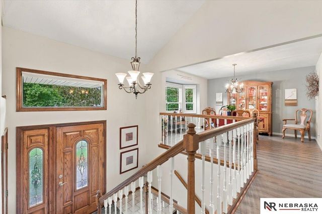 637 S 215th Street, Omaha, NE 68022