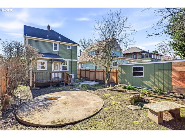 3923 Se MAIN St, Portland, OR 97214