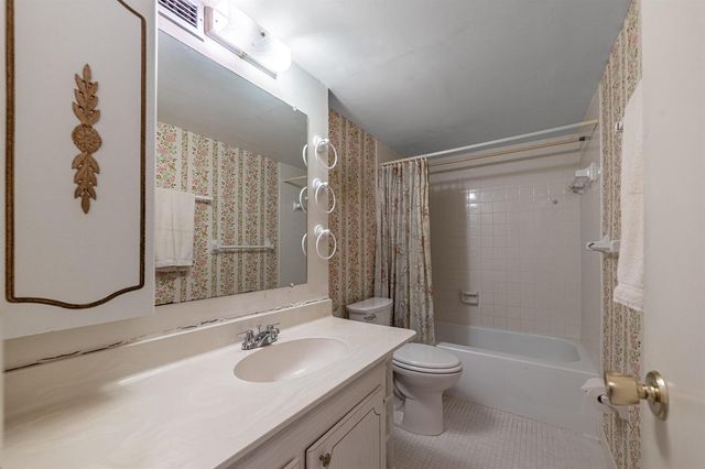 3450 S Ocean Boulevard 206, Palm Beach, FL 33480