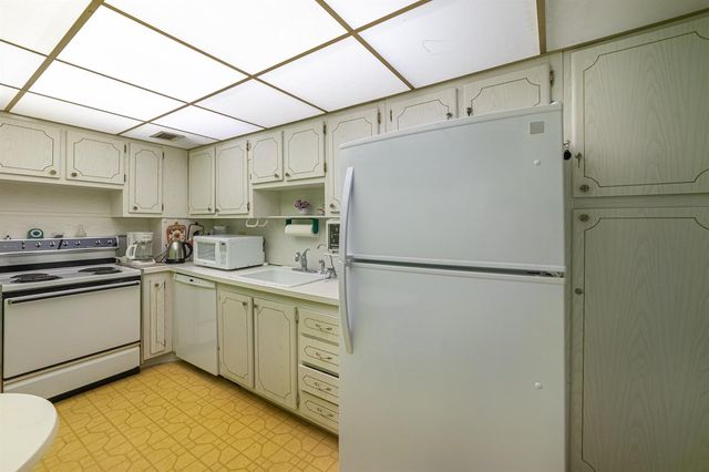 3450 S Ocean Boulevard 206, Palm Beach, FL 33480