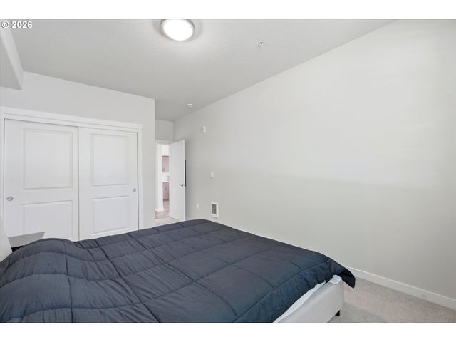 16322 Nw CHADWICK Way 102, Portland, OR 97229