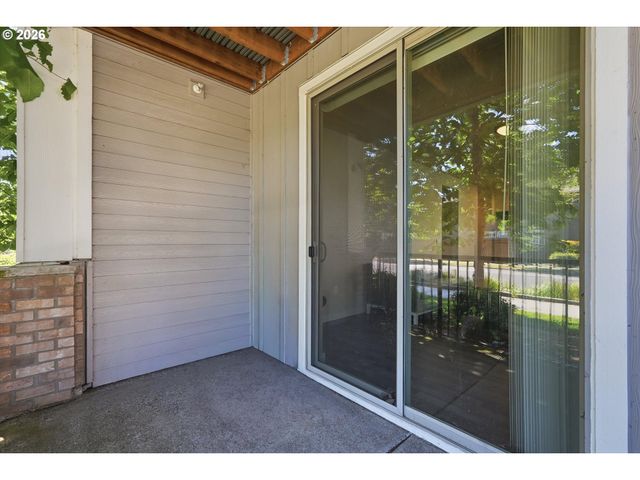 16322 Nw CHADWICK Way 102, Portland, OR 97229