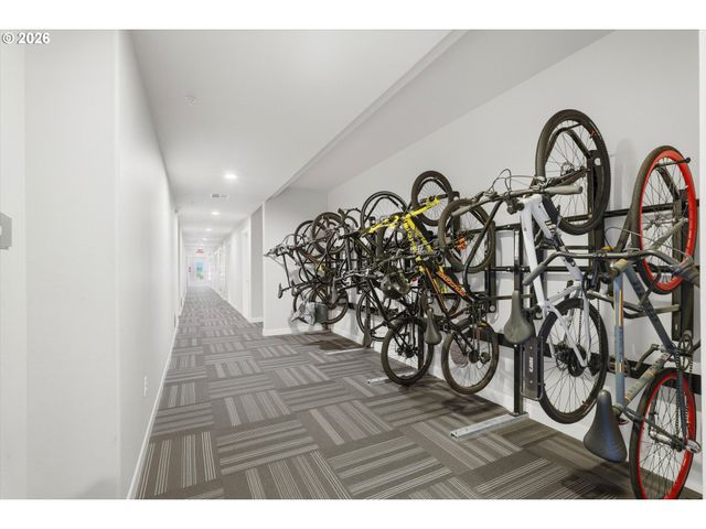 16322 Nw CHADWICK Way 102, Portland, OR 97229