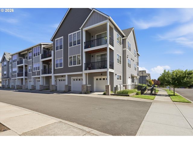 16322 Nw CHADWICK Way 102, Portland, OR 97229