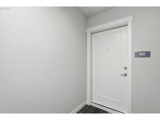 16322 Nw CHADWICK Way 102, Portland, OR 97229