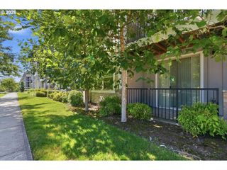 16322 Nw CHADWICK Way 102, Portland, OR 97229