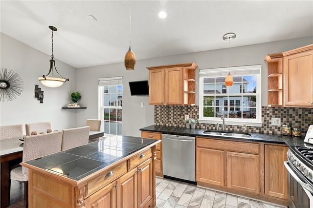 21 Black Duck Trail, Greece, NY 14626
