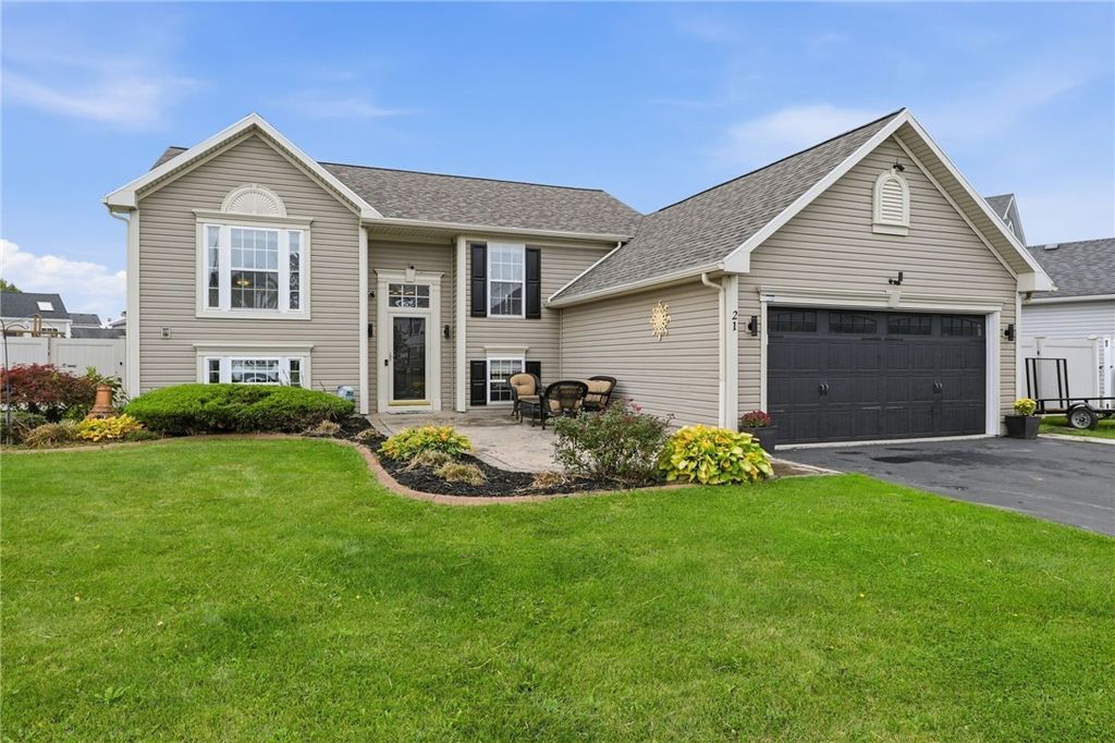 21 Black Duck Trail, Greece, NY 14626