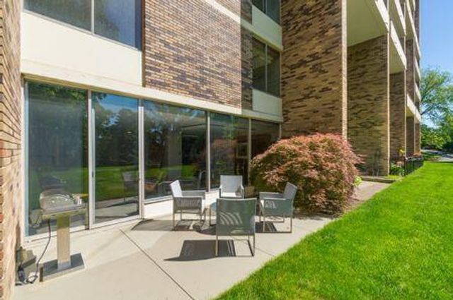 1000 Urlin Avenue, 15, Grandview Heights, OH 43212