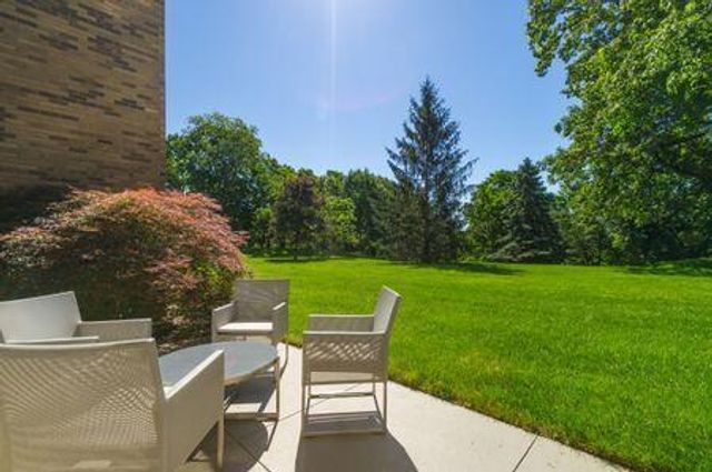 1000 Urlin Avenue, 15, Grandview Heights, OH 43212
