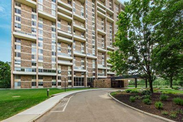 1000 Urlin Avenue, 15, Grandview Heights, OH 43212