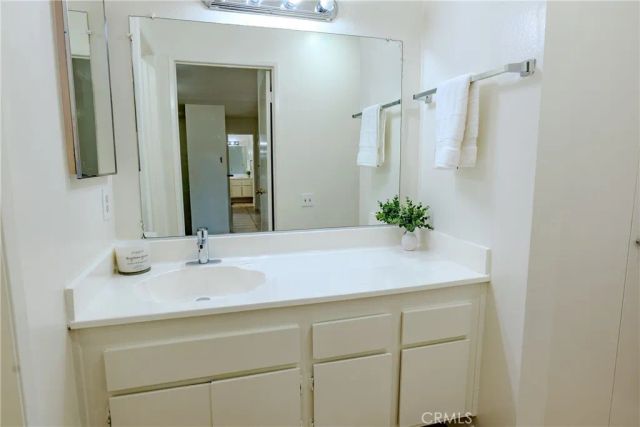 5460 White Oak K301, Encino, CA 91316
