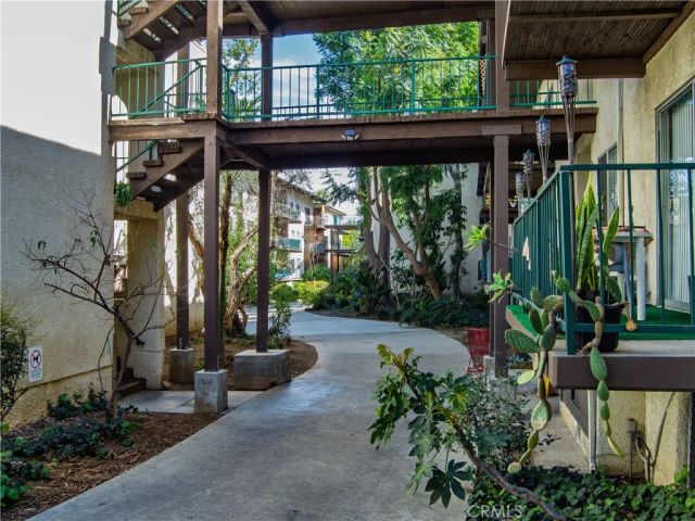 5460 White Oak K301, Encino, CA 91316