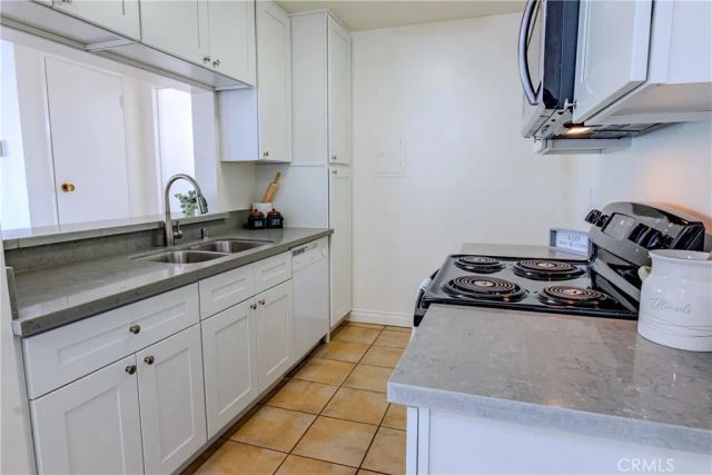 5460 White Oak K301, Encino, CA 91316