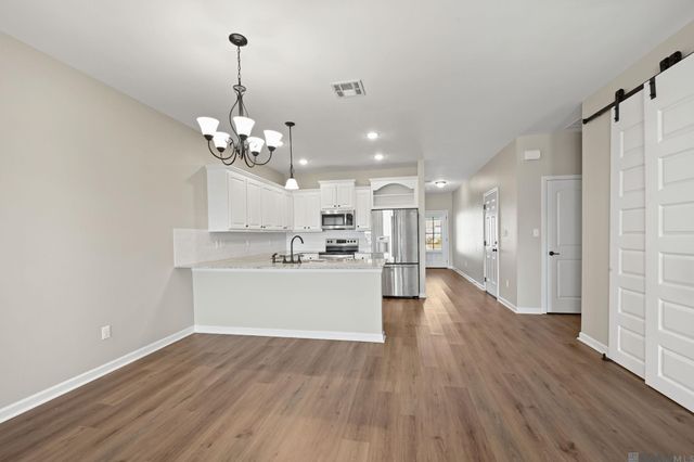 17455 Berkshire Dr, Prairieville, LA 70769