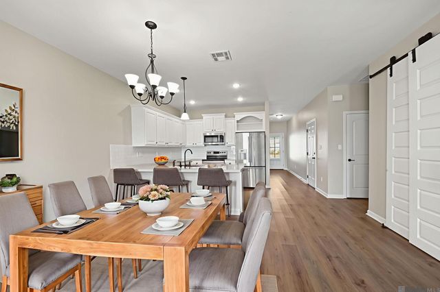 17455 Berkshire Dr, Prairieville, LA 70769