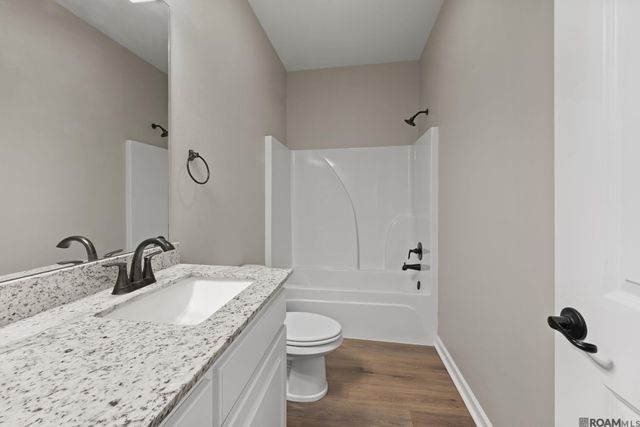 17455 Berkshire Dr, Prairieville, LA 70769