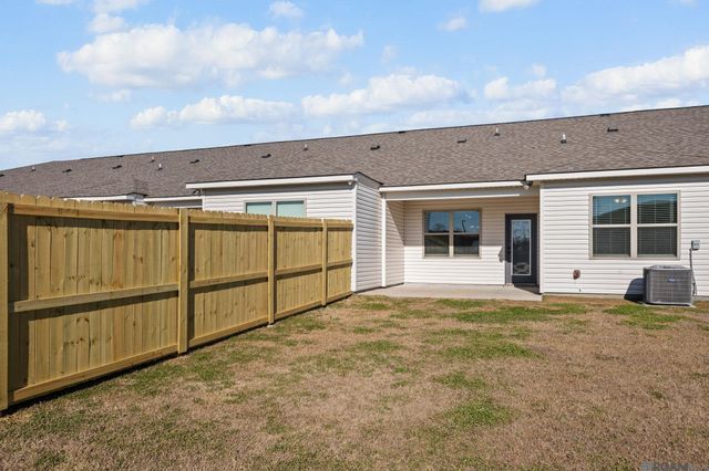 17455 Berkshire Dr, Prairieville, LA 70769