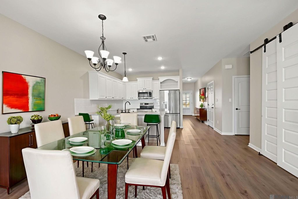 17455 Berkshire Dr, Prairieville, LA 70769