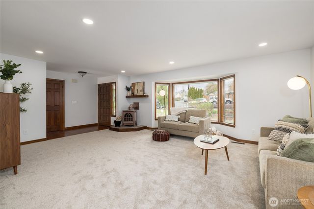 3400 Trumpeter Drive, Mount Vernon, WA 98273